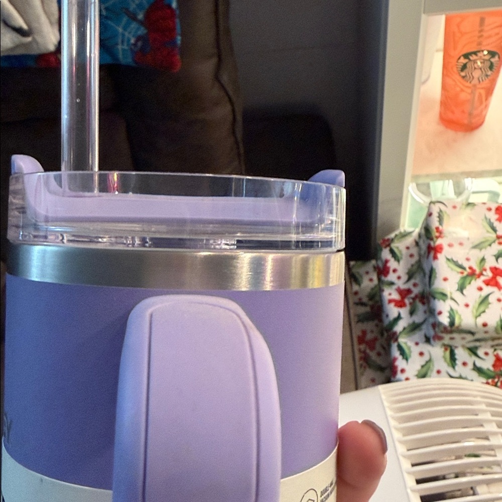 Purple target Stanley-had tiny dent on bottom- Bow not included - Picture 3 of 4